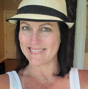 Meet your Posher, Suzette